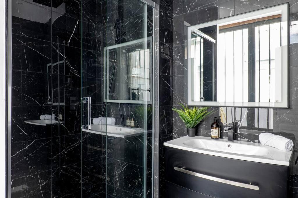 Gembnb Luxury Apartments - Residence Aqueduc Paryż Zewnętrze zdjęcie